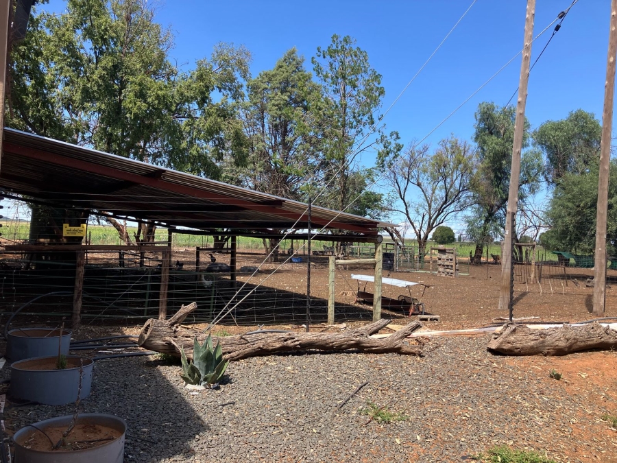 3 Bedroom Property for Sale in Bloemfontein Rural Free State